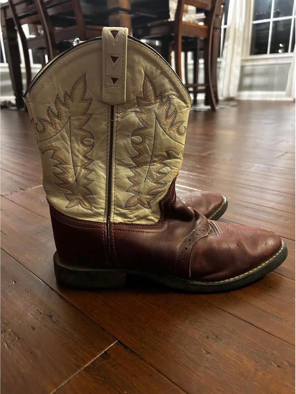 Ariat Old West youth size 7